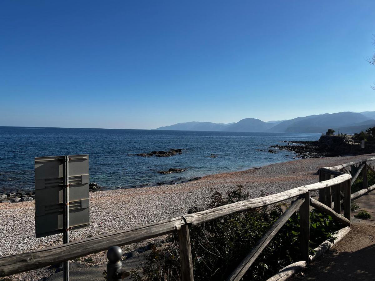 Fronte Mare Apartment Cala Gonone Ngoại thất bức ảnh